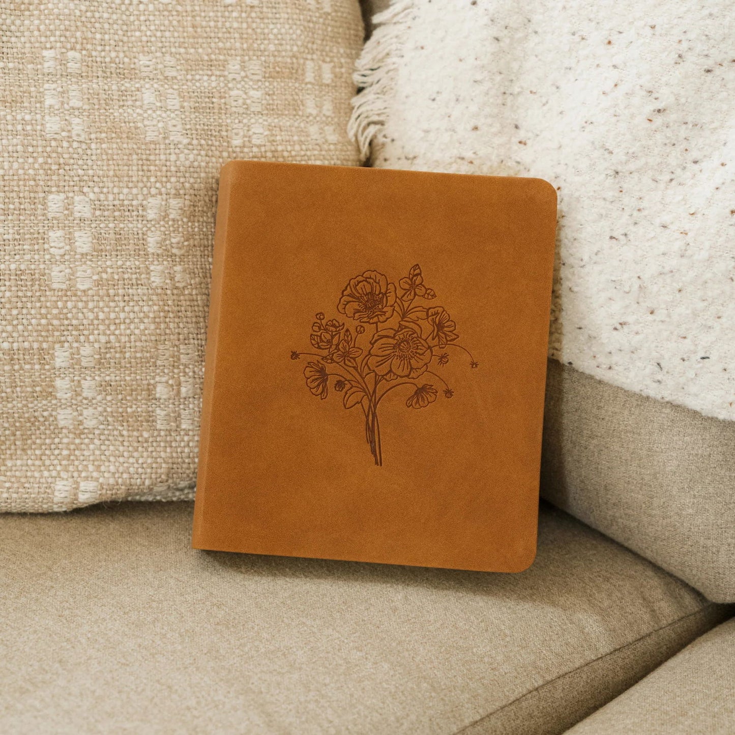 One Thing I Ask 5-Year Prayer Journal: Amelia Theme - The Localist