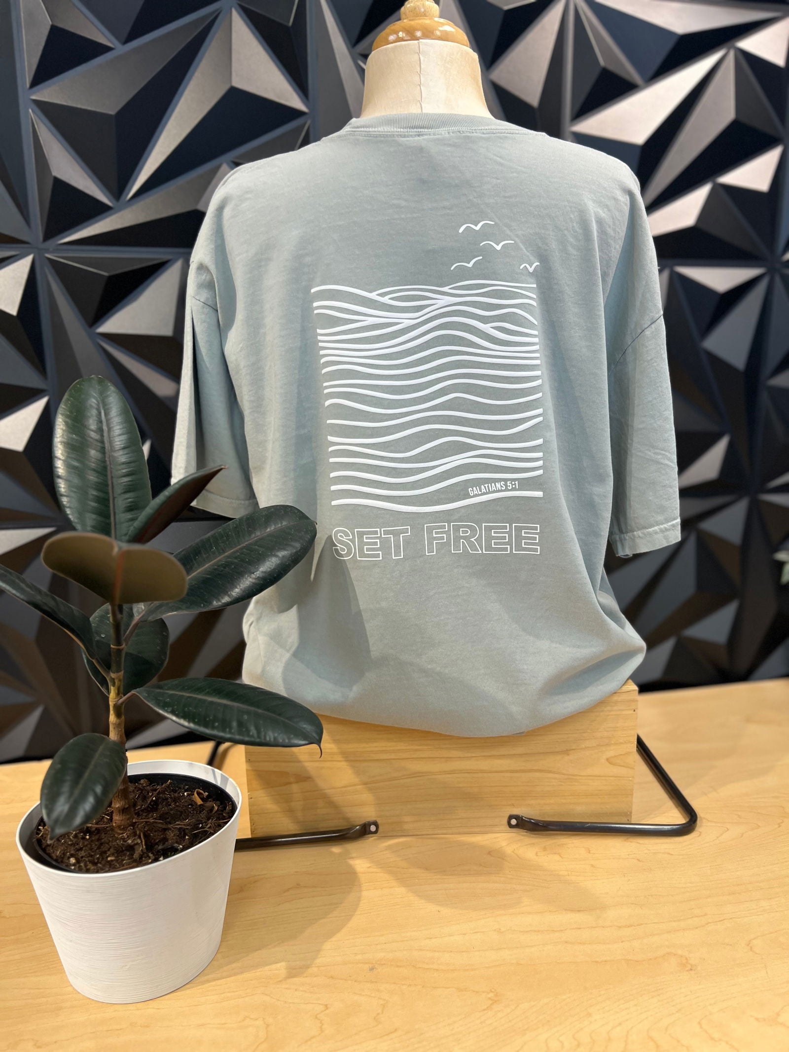 Set Free TShirt - The Localist