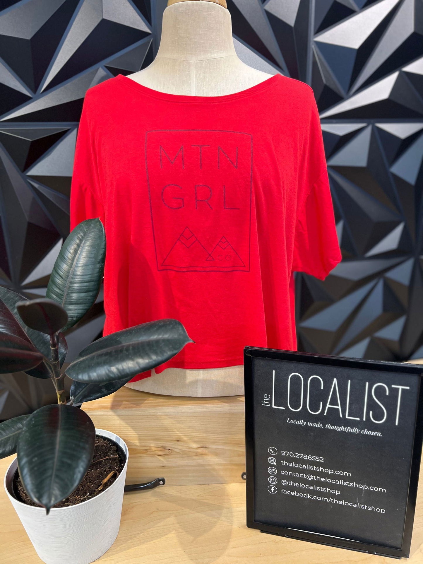 MTN GRL red crop t-shirt - The Localist
