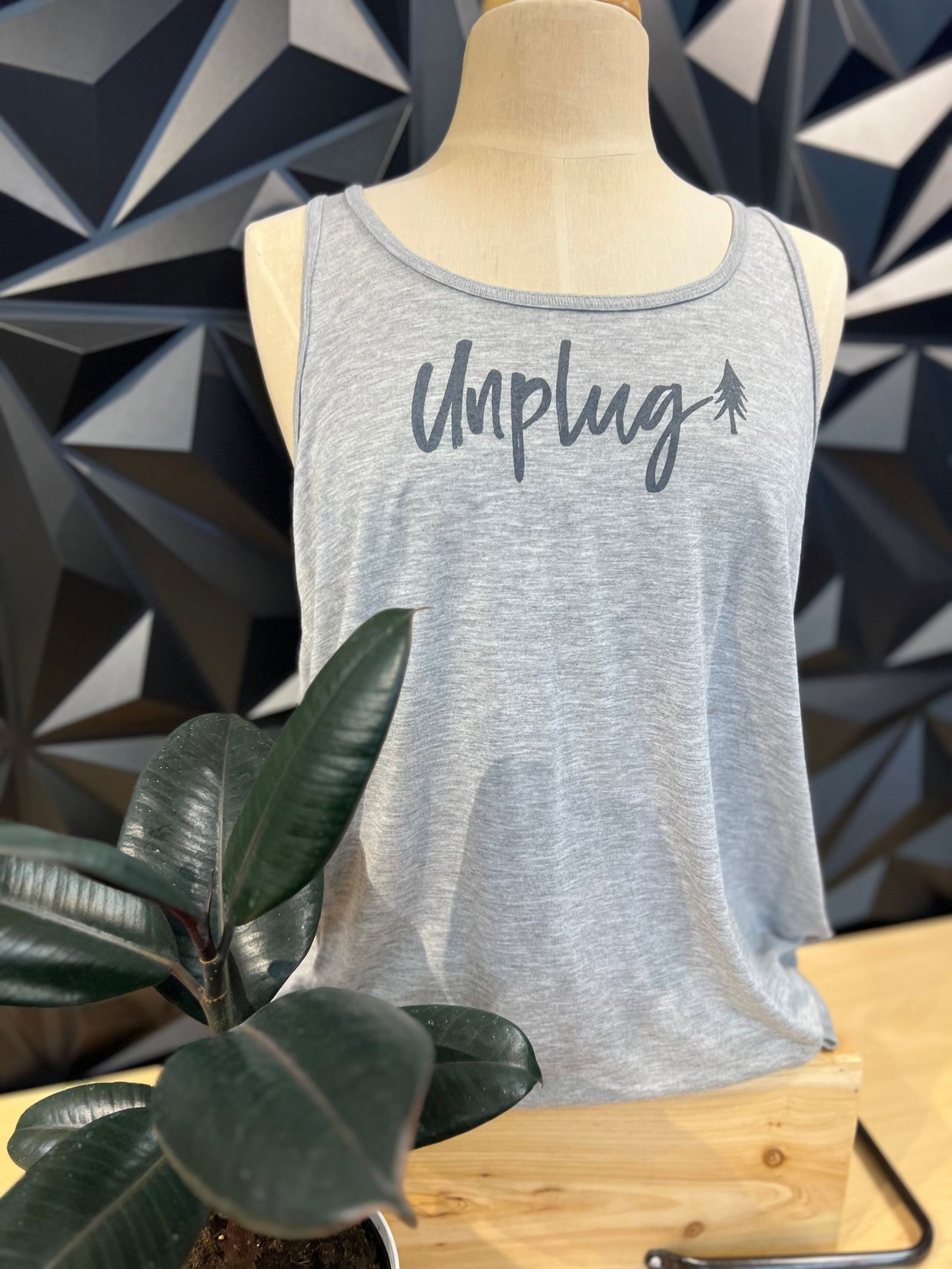 Unplug Tank - The Localist