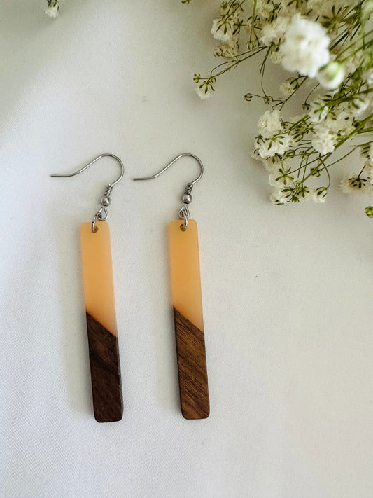 Wood and resin bar earrings, gold plated hooks, peach color - The Localist