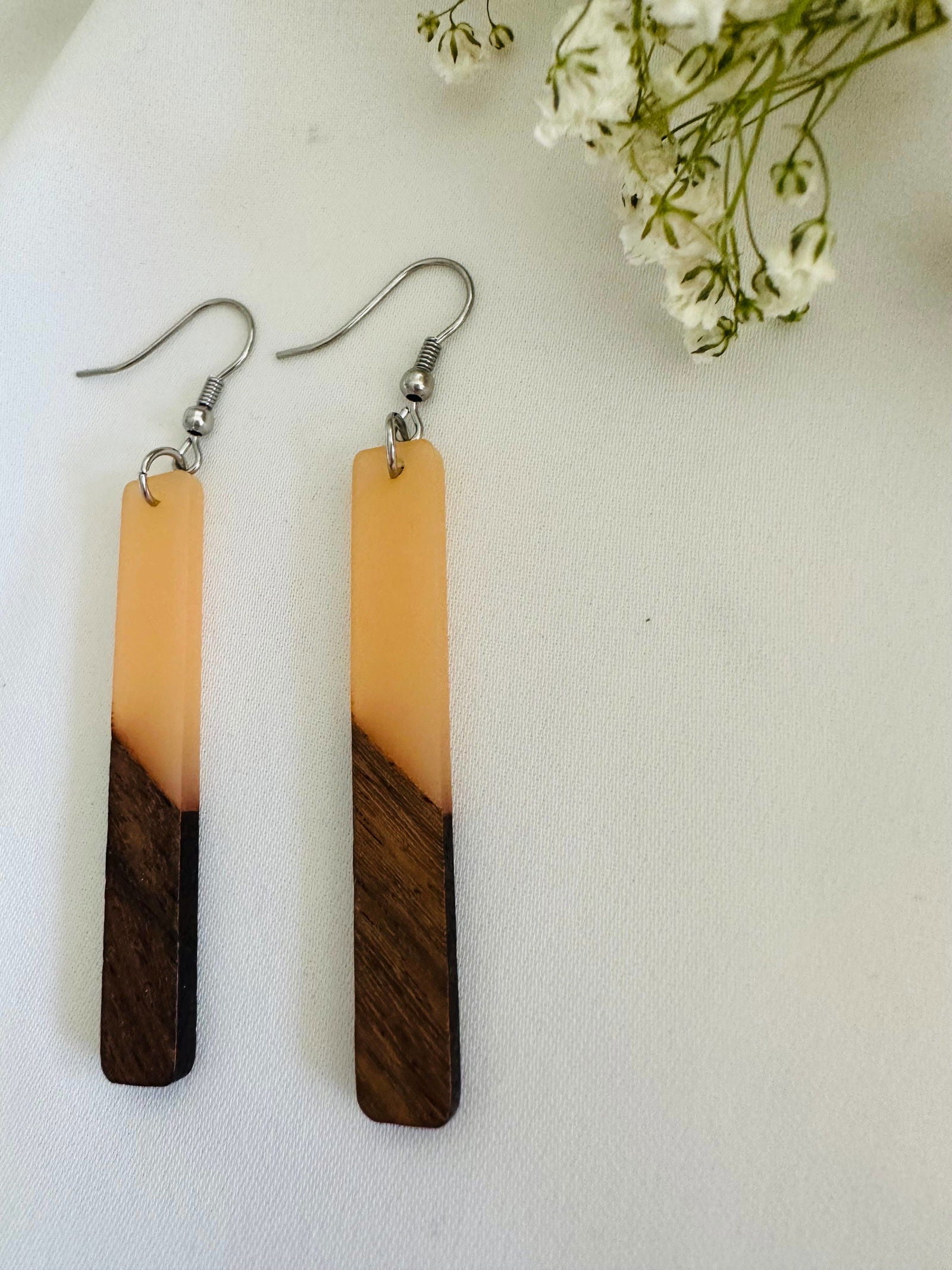 Wood and resin bar earrings, gold plated hooks, peach color - The Localist